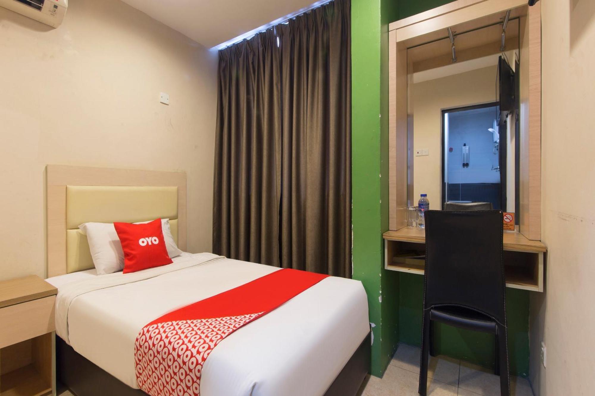 Hotel O Hotel 916 Batu-grotten Buitenkant foto
